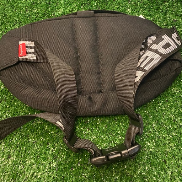 Supreme Black Belt Bag - Picture 4 of 7